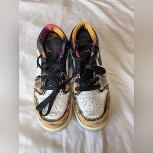 Nike Air‎ Jordan 1 Low SE DQ8421-001 Size Youth 6.5 Multicolor